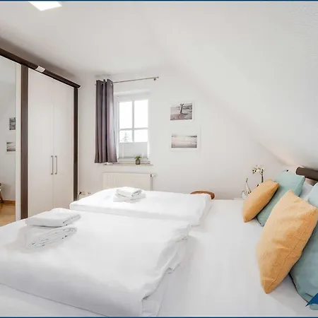 Fraeulein Loddin Whg_ Hugo דירה *