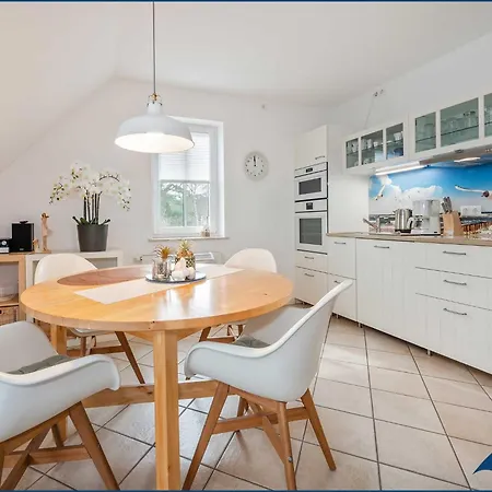 Fraeulein Loddin Whg_ Hugo *