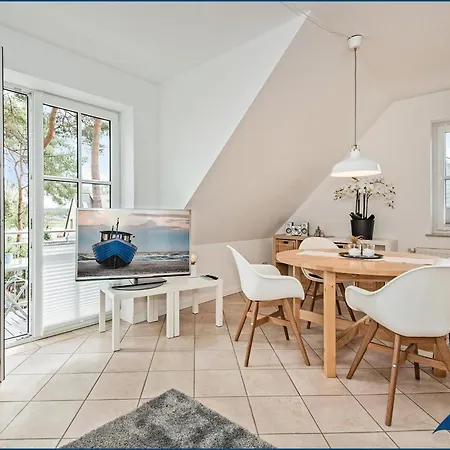 Fraeulein Loddin Whg_ Hugo *